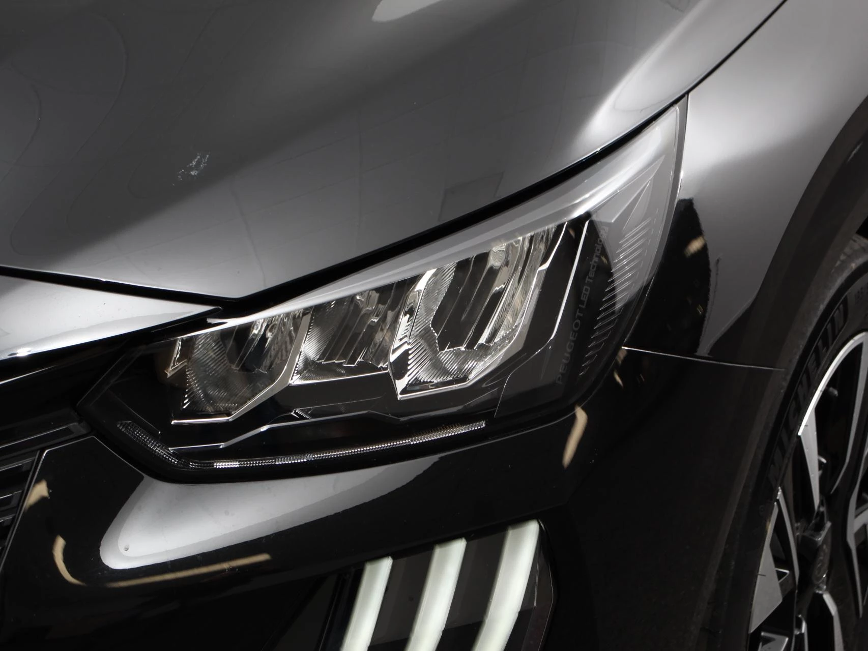 Hoofdafbeelding Peugeot e-208