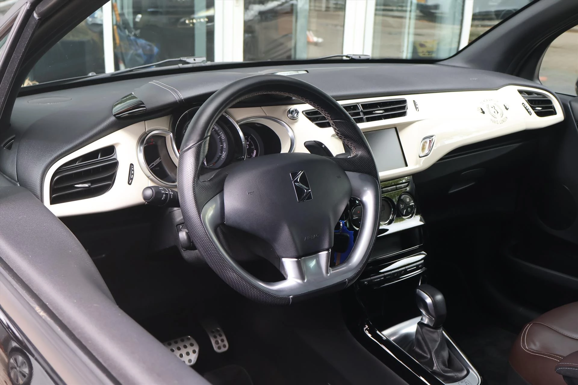 Hoofdafbeelding DS DS 3
