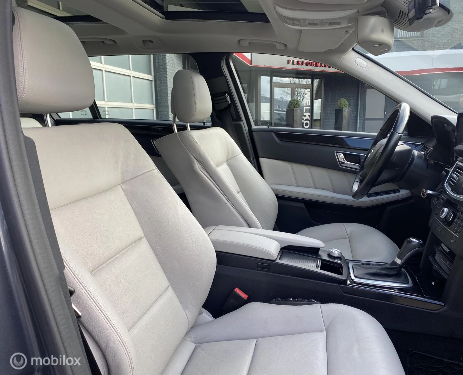 Hoofdafbeelding Mercedes-Benz E-Klasse