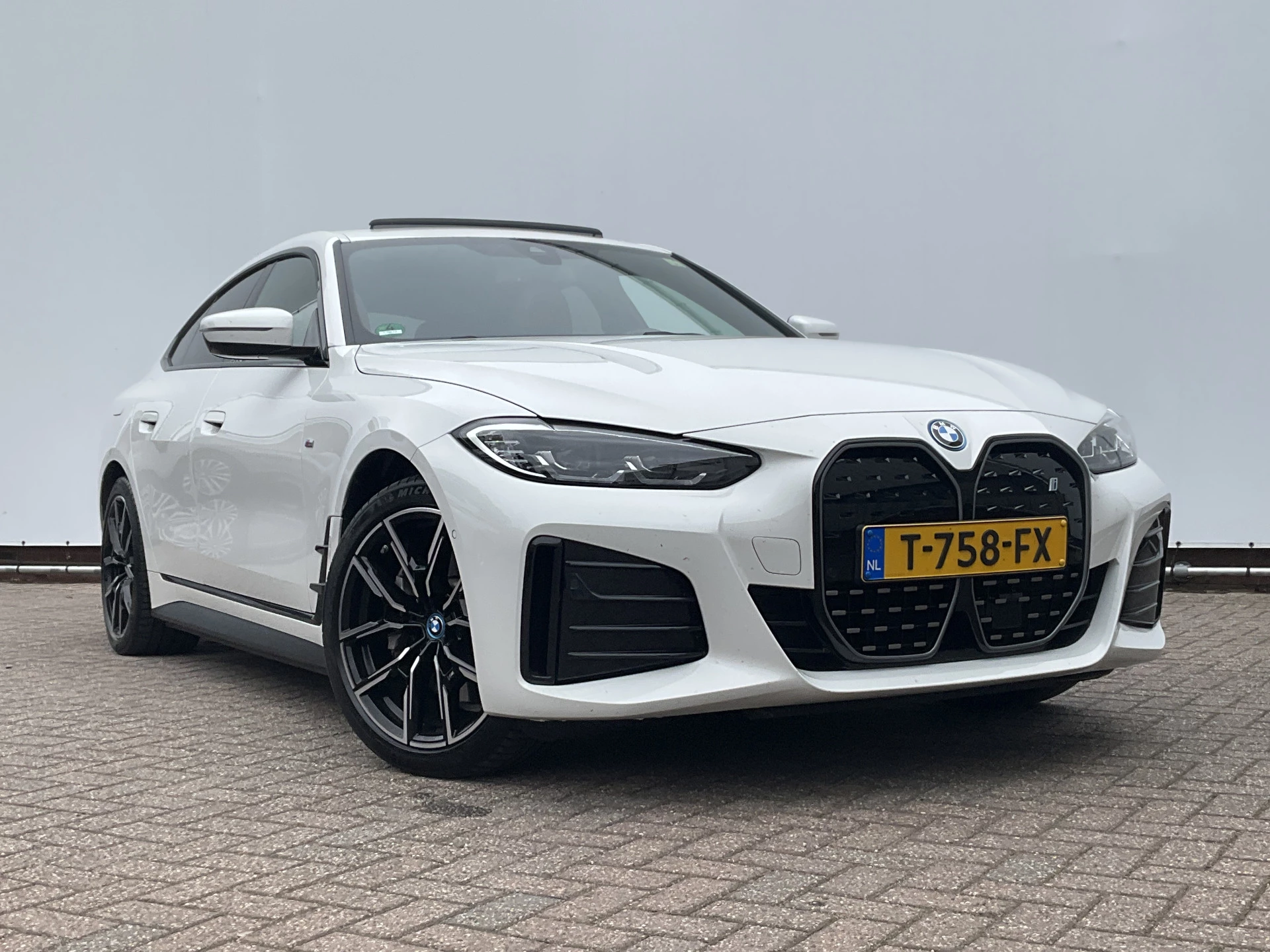 Hoofdafbeelding BMW i4
