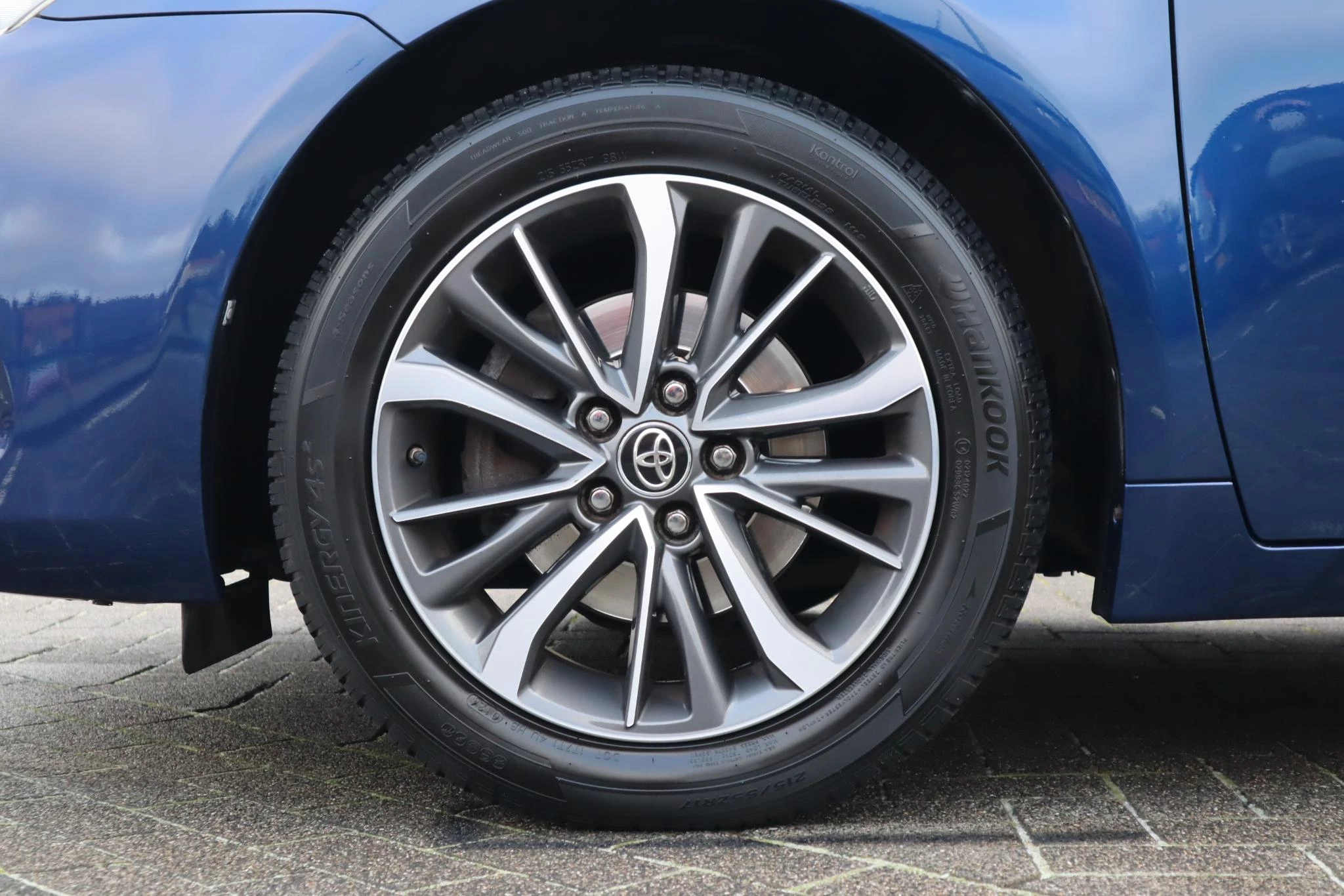 Hoofdafbeelding Toyota Avensis