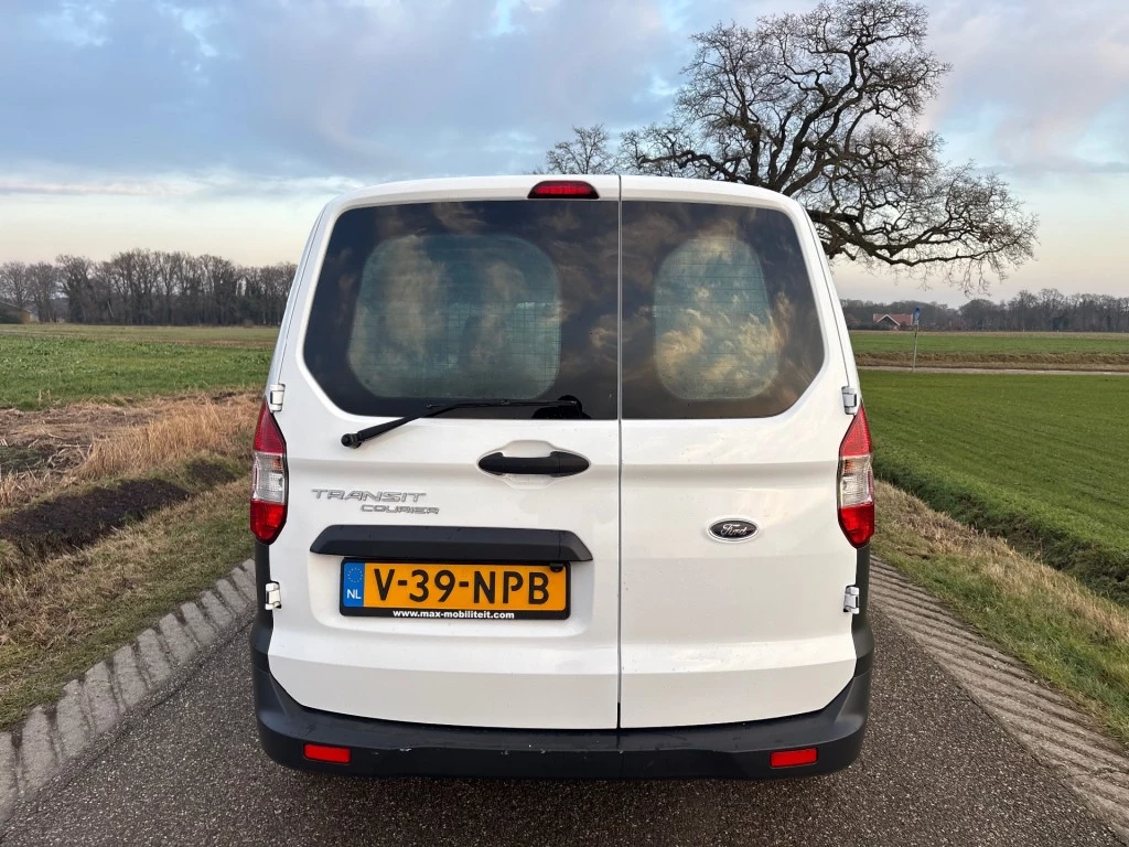 Hoofdafbeelding Ford Transit Courier