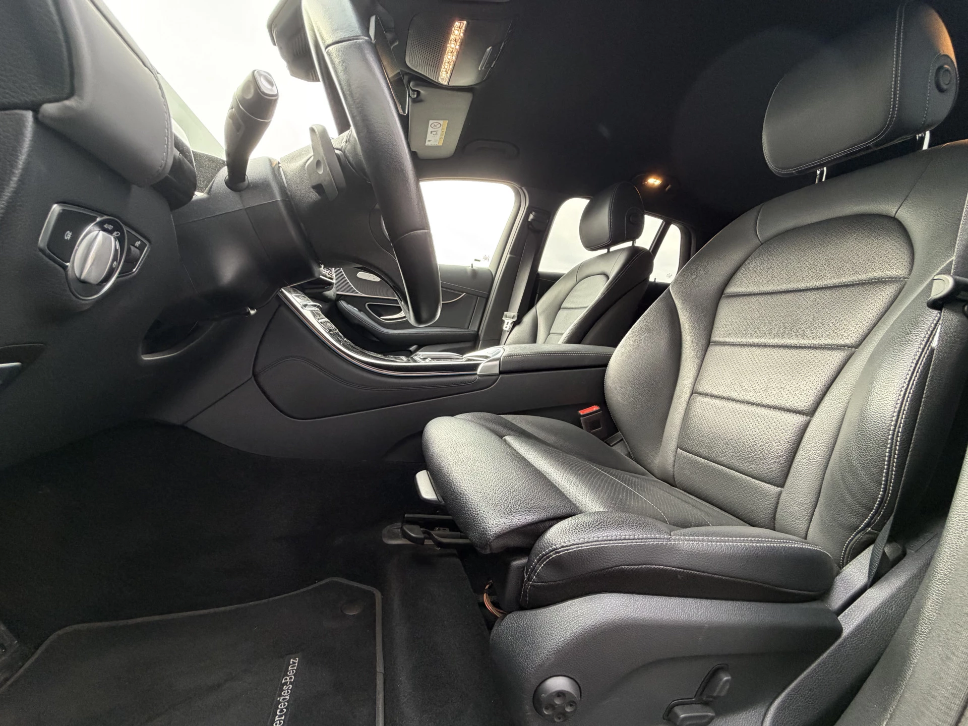 Hoofdafbeelding Mercedes-Benz EQC