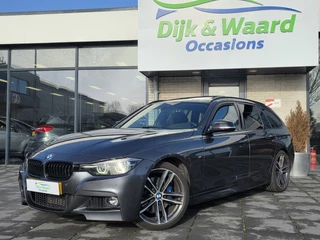 Hoofdafbeelding BMW 3 Serie BMW 3-Serie 318i M-Sport Corporate Lease Automaat – Pano – HUD – Leder – Camera – NAP –