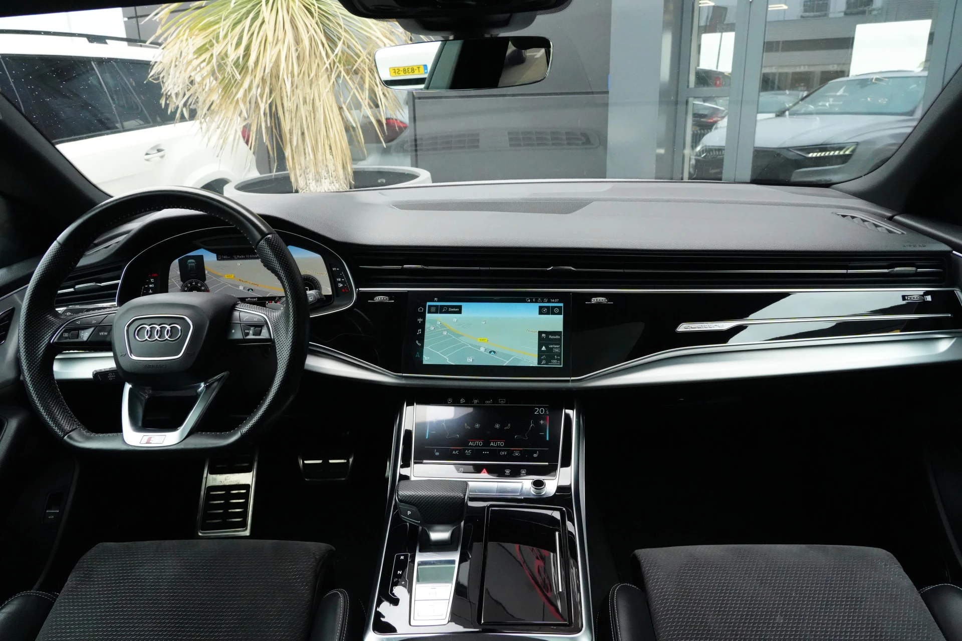 Hoofdafbeelding Audi Q8