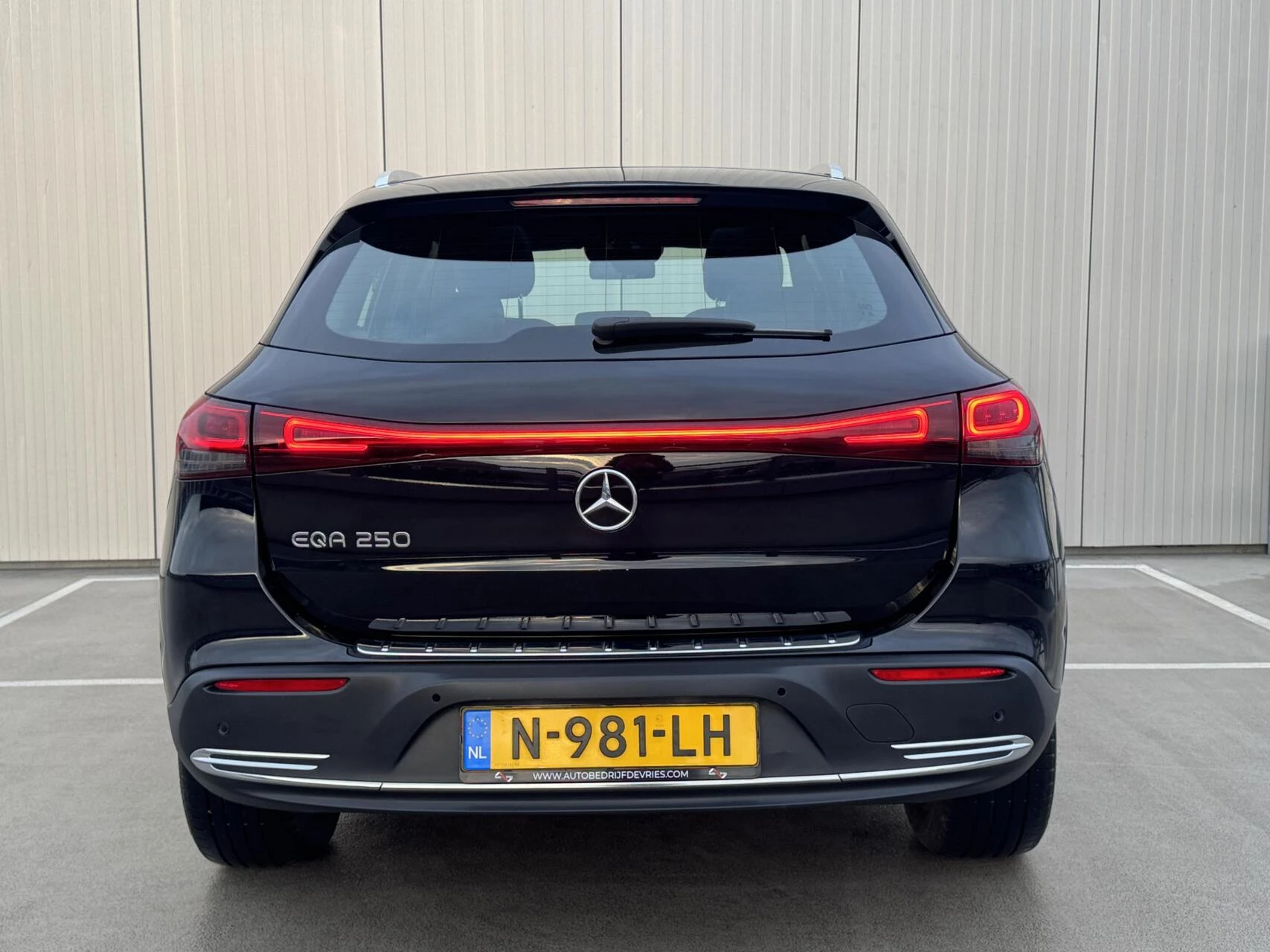 Hoofdafbeelding Mercedes-Benz EQA