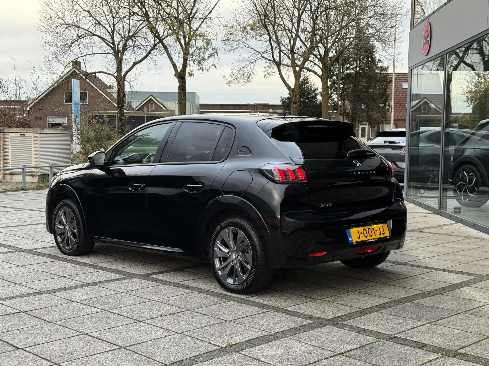 Hoofdafbeelding Peugeot e-208