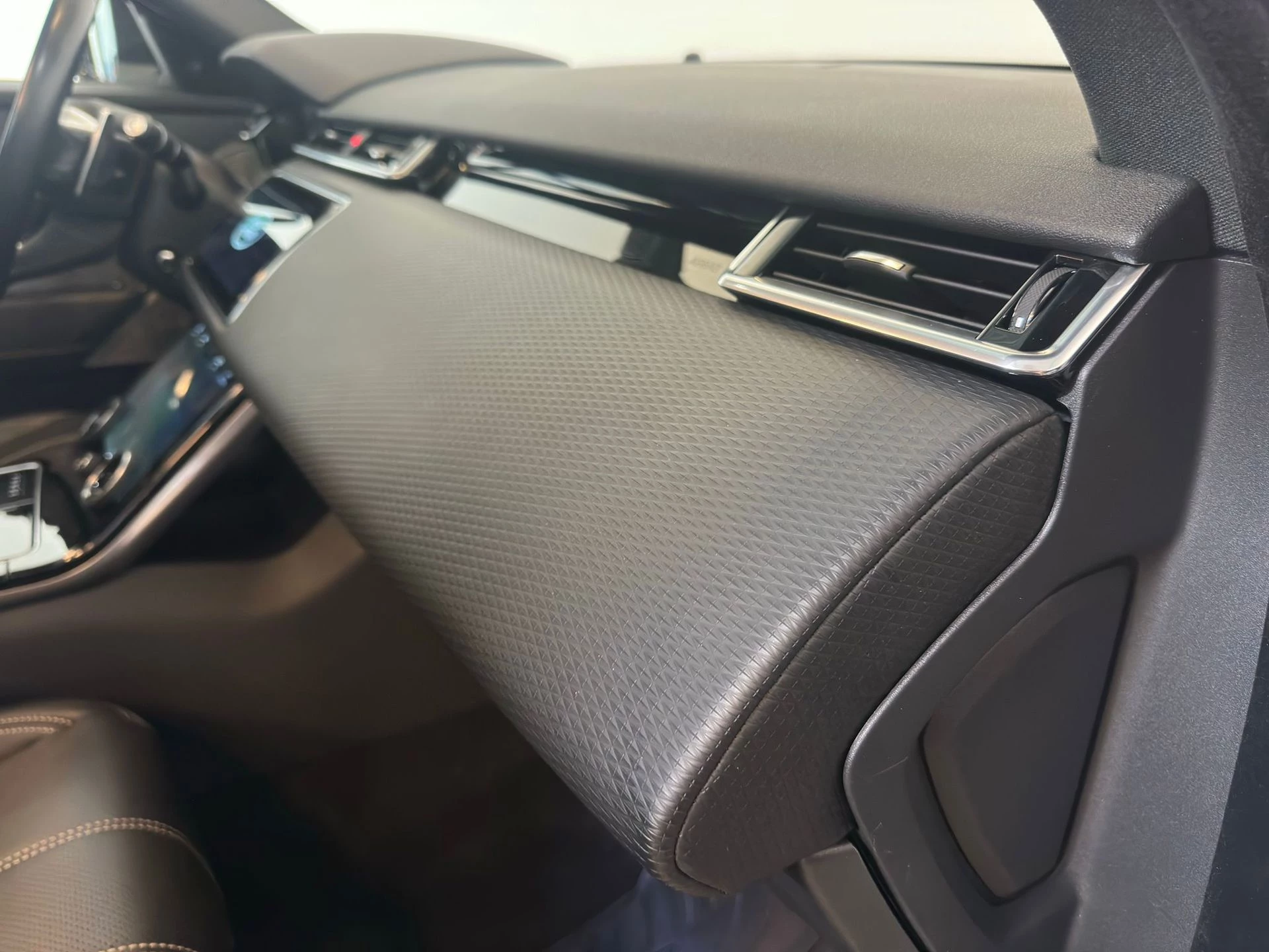 Hoofdafbeelding Land Rover Range Rover Velar