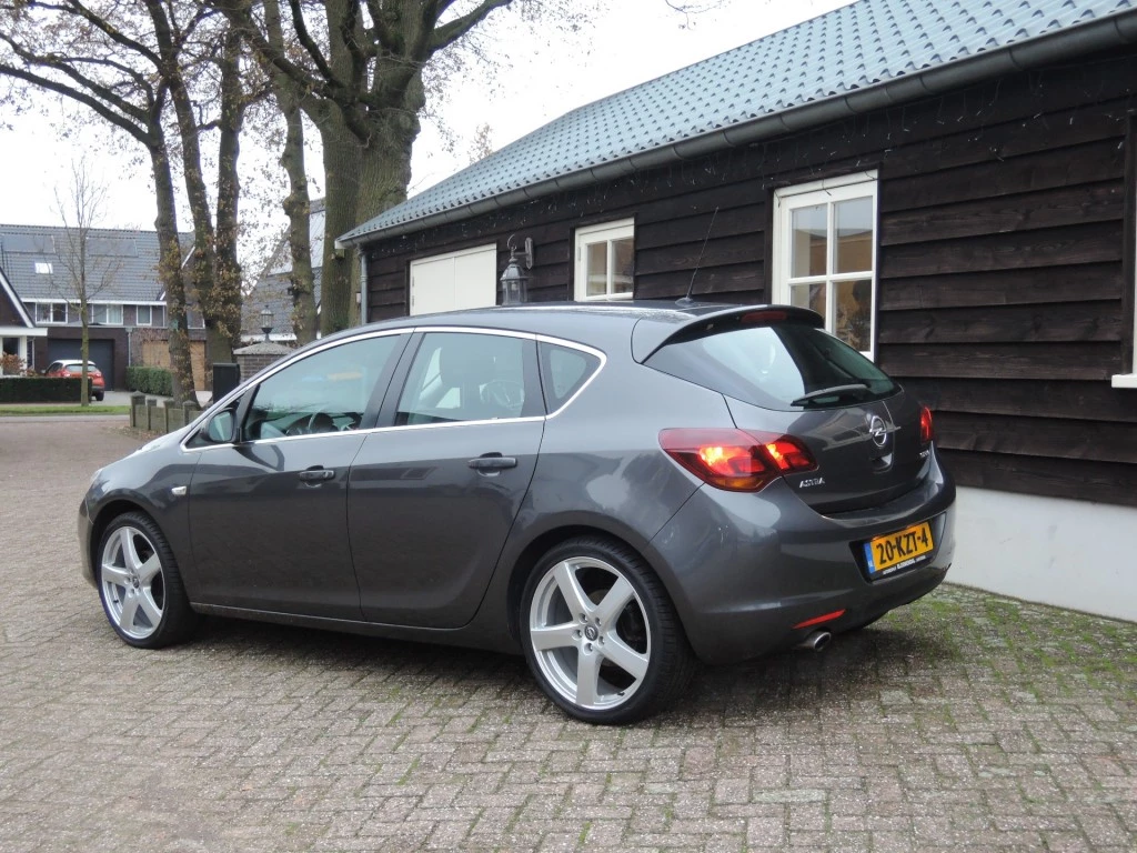 Hoofdafbeelding Opel Astra