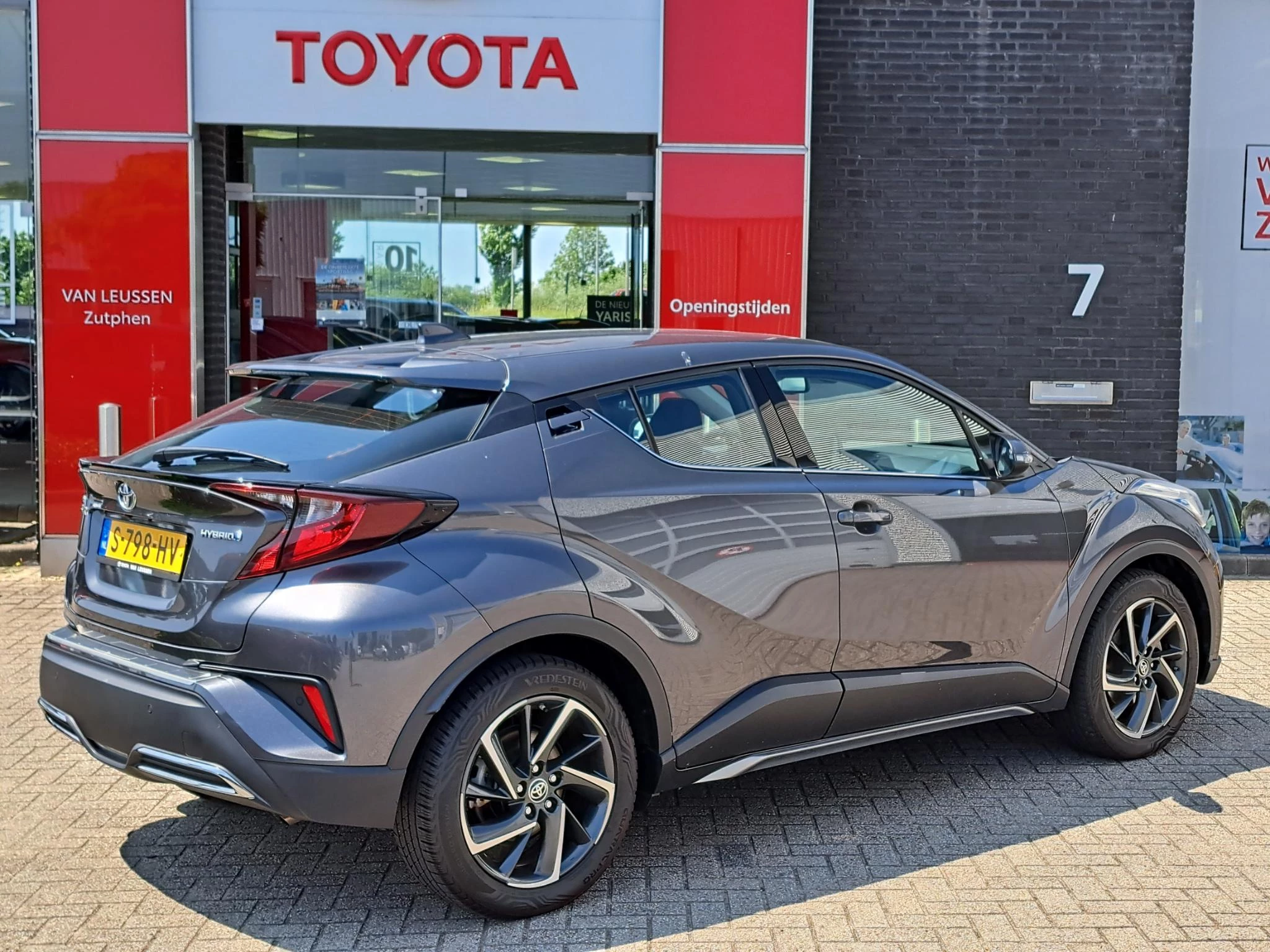 Hoofdafbeelding Toyota C-HR