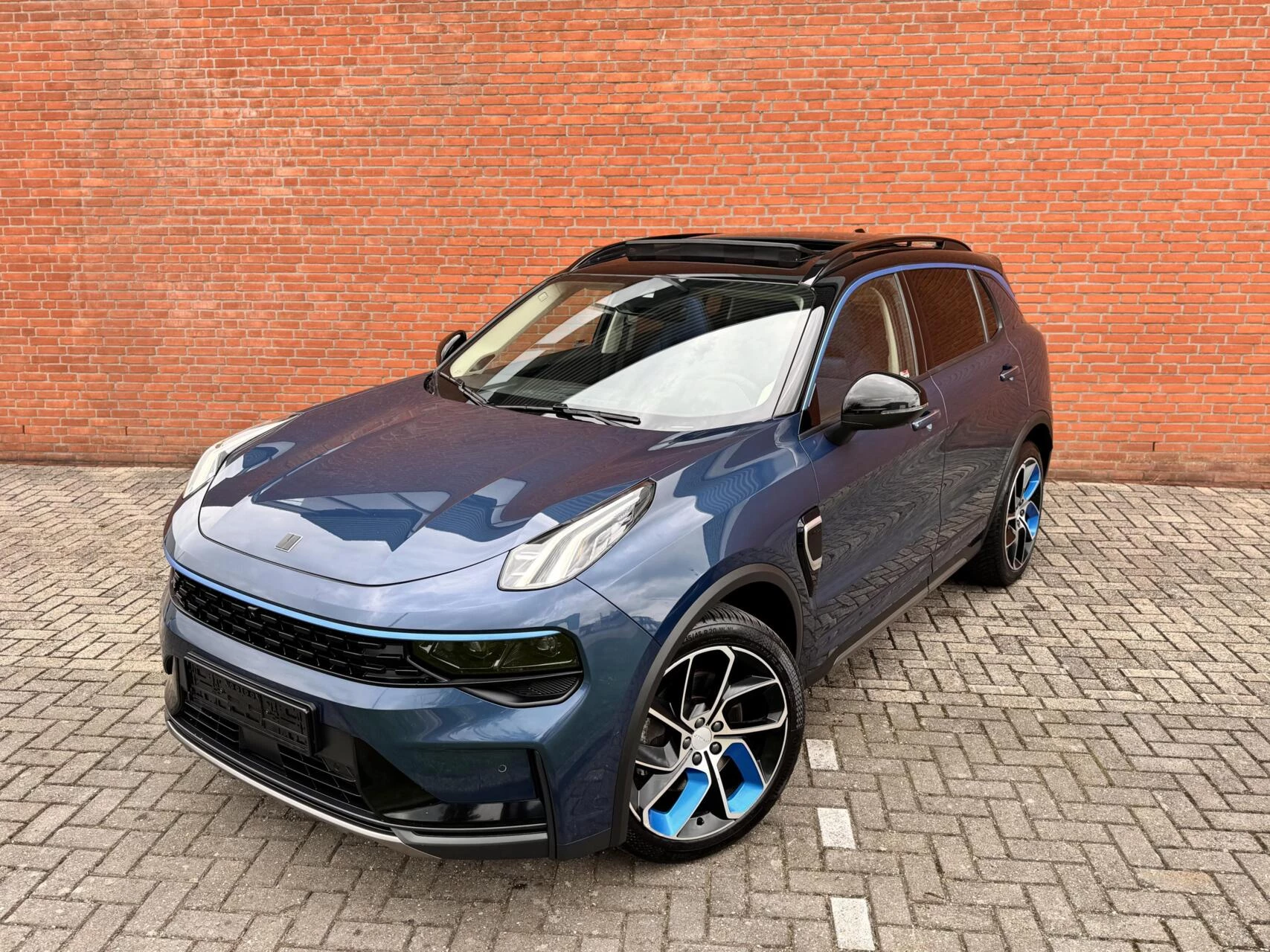 Hoofdafbeelding Lynk & Co 01