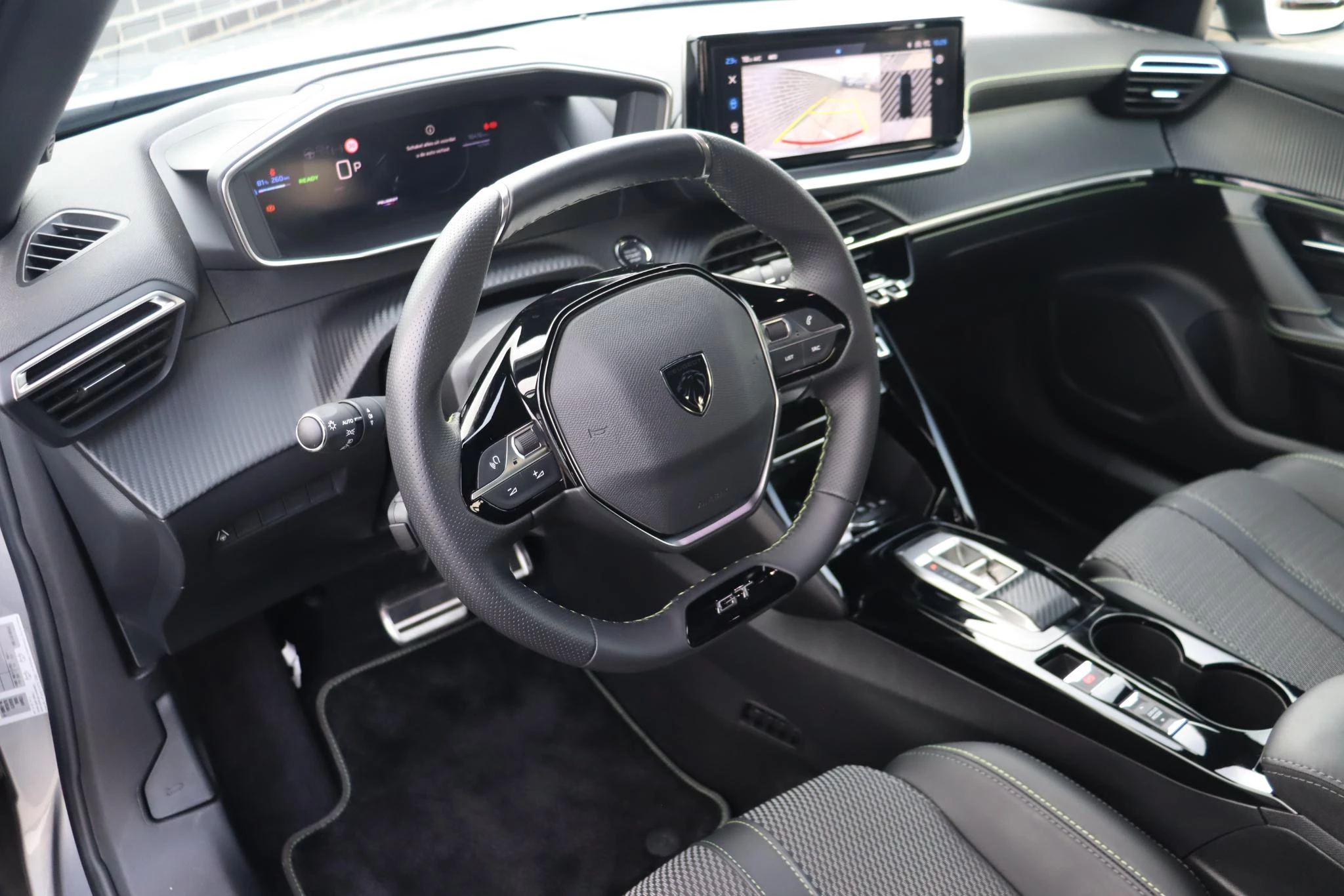 Hoofdafbeelding Peugeot e-2008