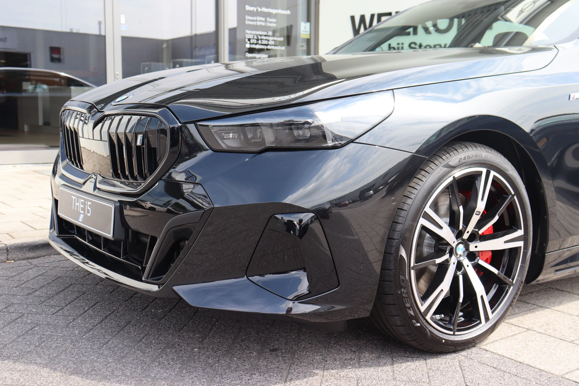 Hoofdafbeelding BMW i5