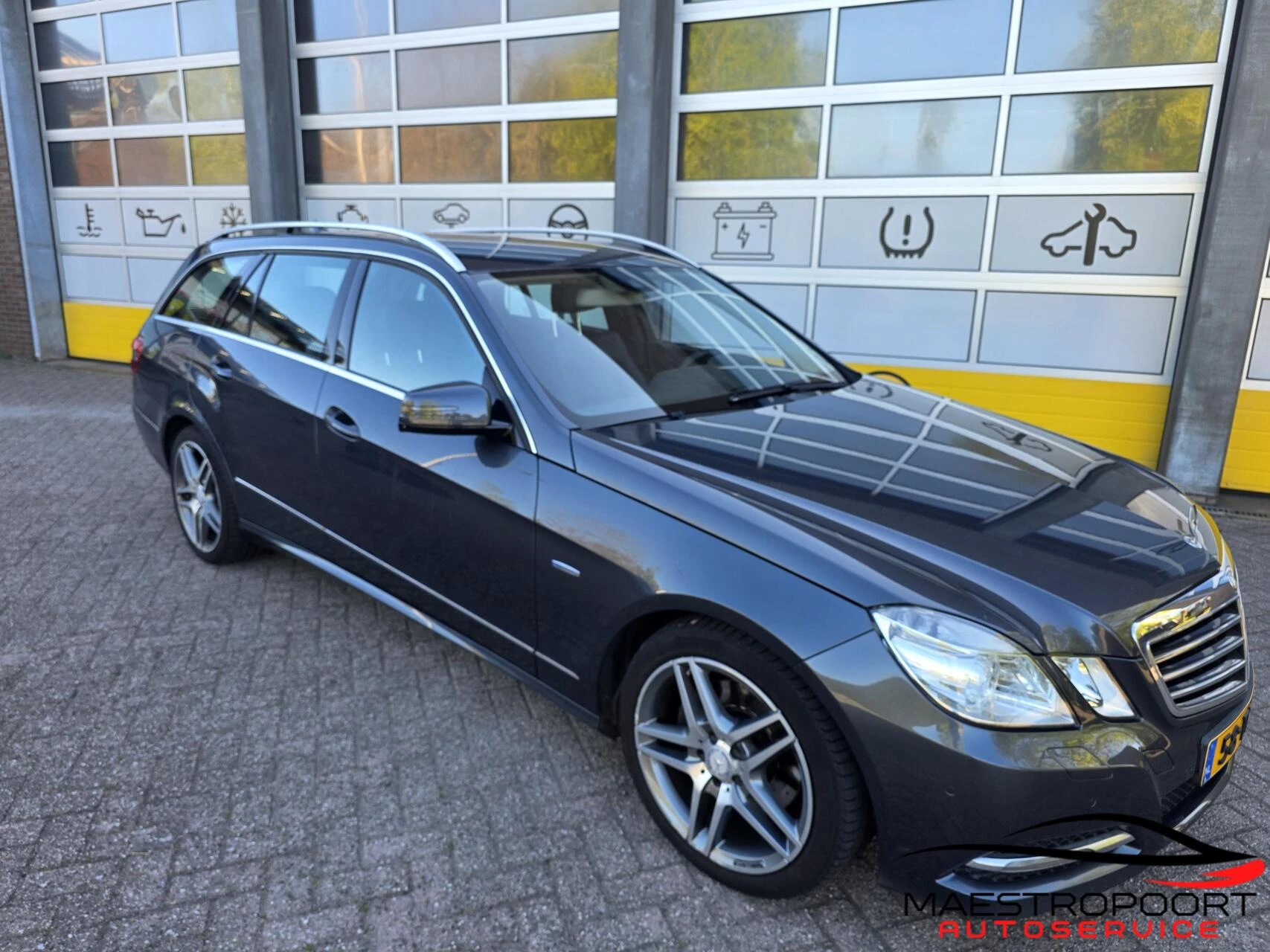 Hoofdafbeelding Mercedes-Benz E-Klasse