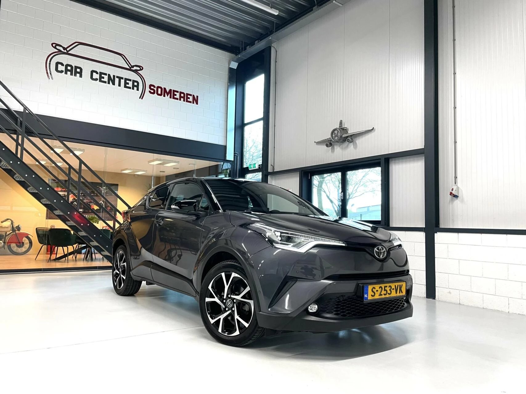 Hoofdafbeelding Toyota C-HR