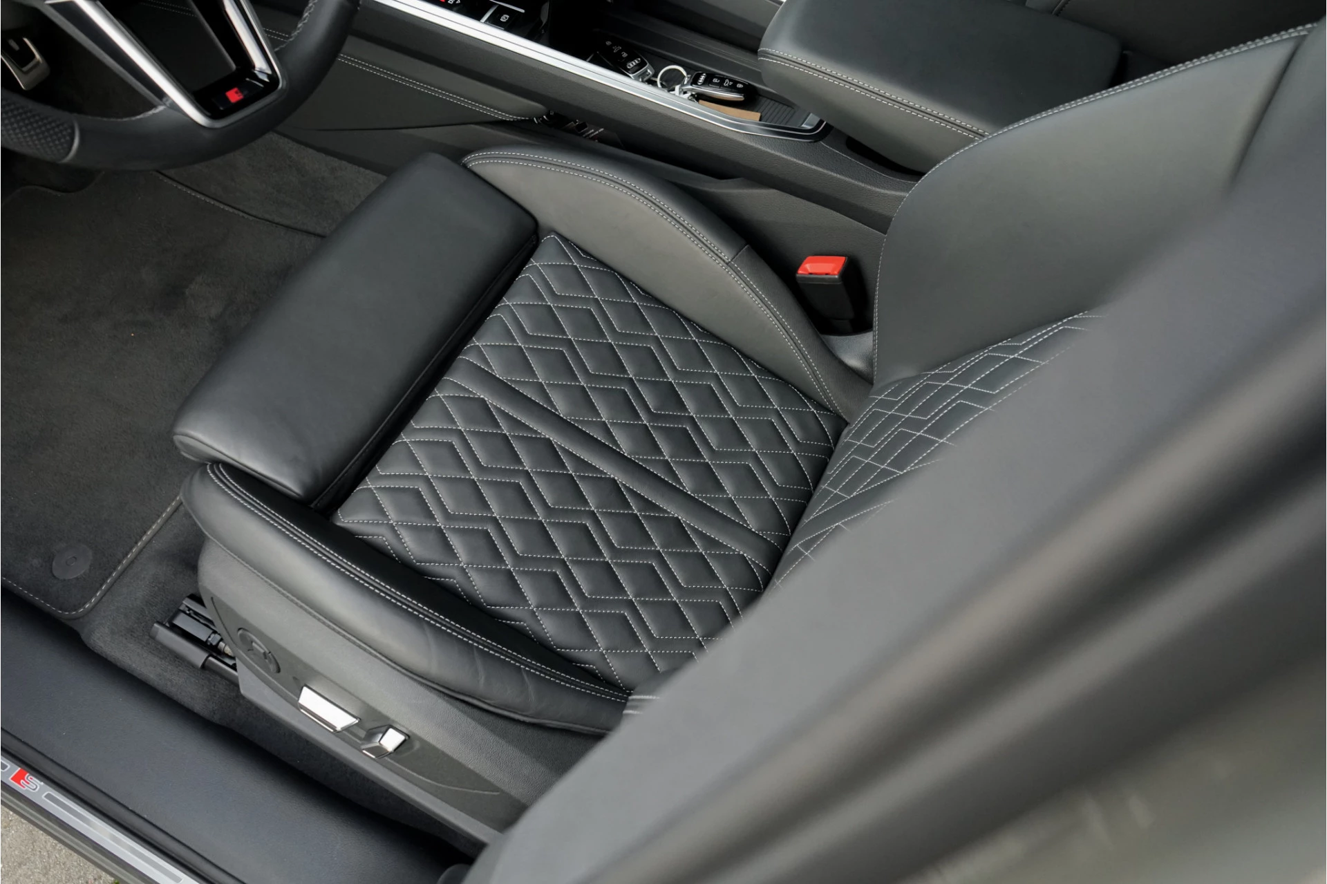Hoofdafbeelding Audi Q8 e-tron