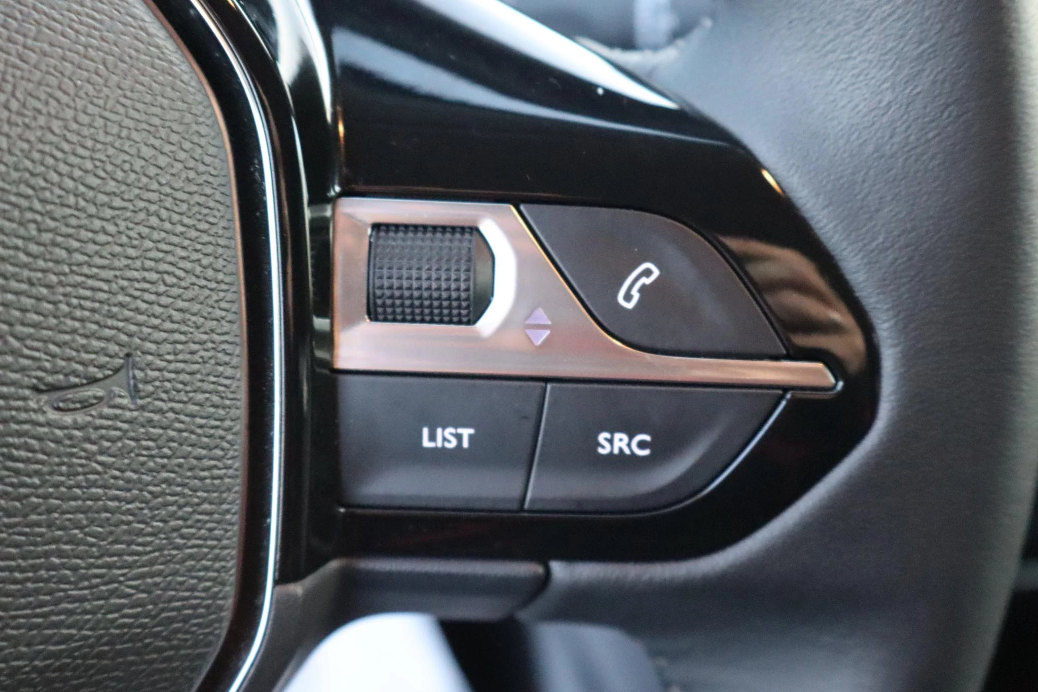 Hoofdafbeelding Peugeot e-208