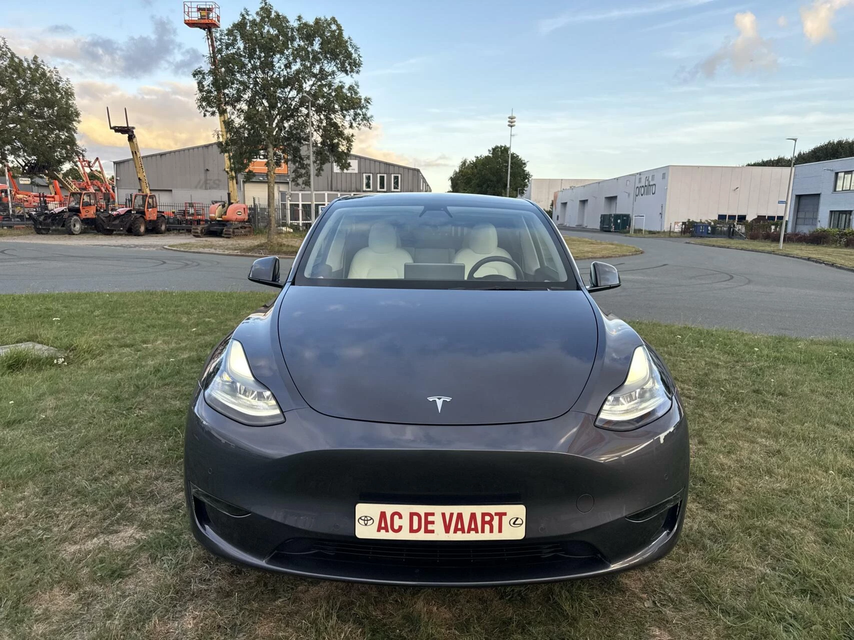 Hoofdafbeelding Tesla Model Y