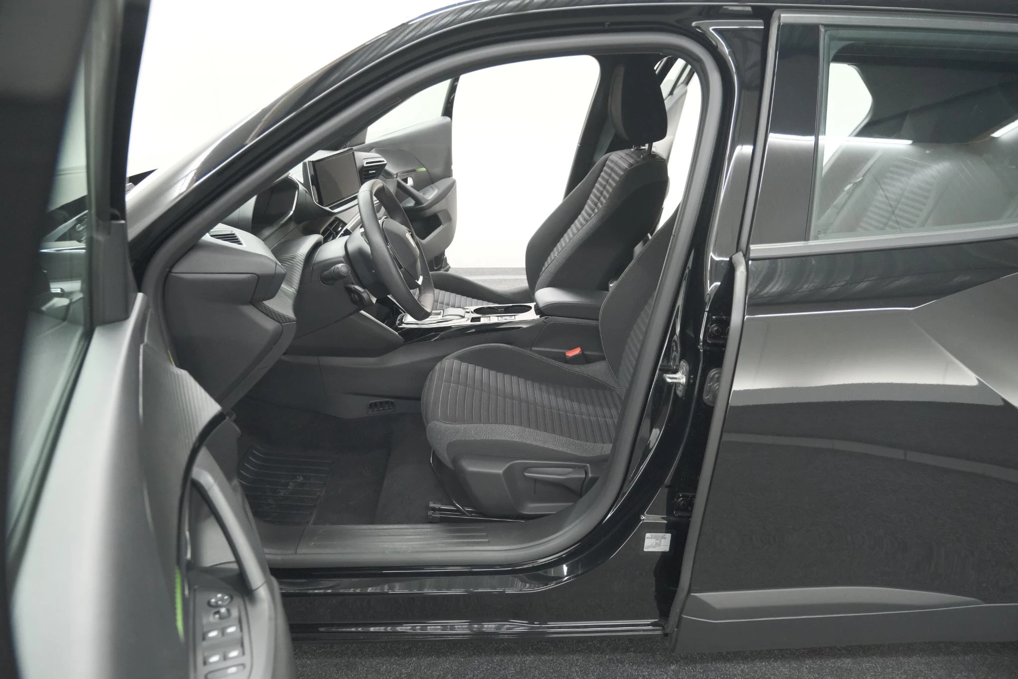 Hoofdafbeelding Peugeot e-2008