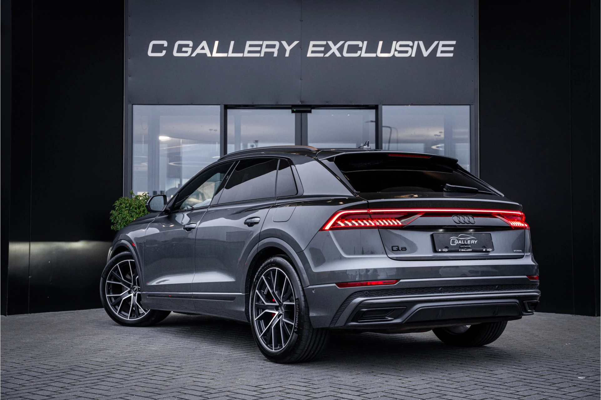 Hoofdafbeelding Audi Q8