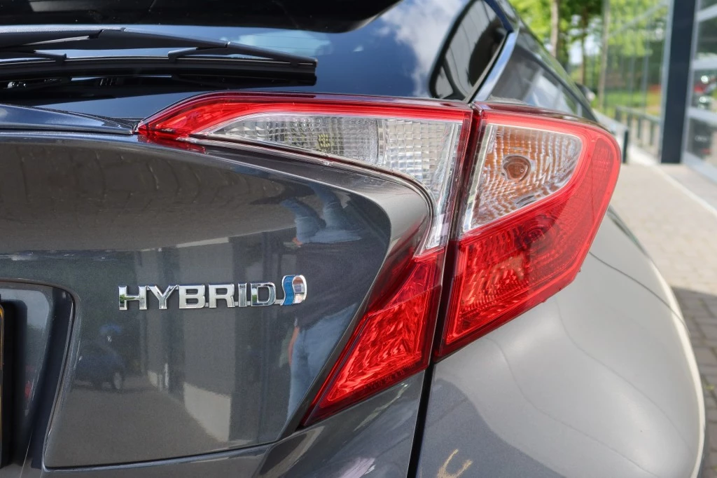 Hoofdafbeelding Toyota C-HR