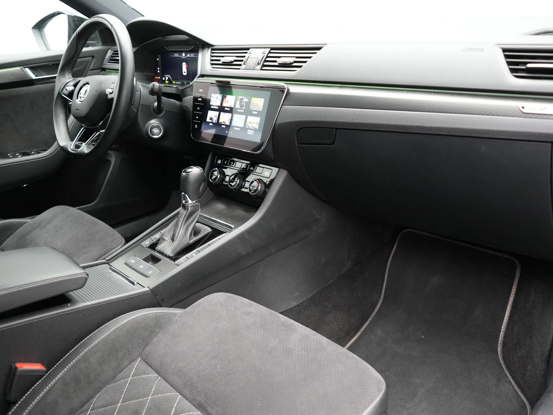 Hoofdafbeelding Škoda Superb