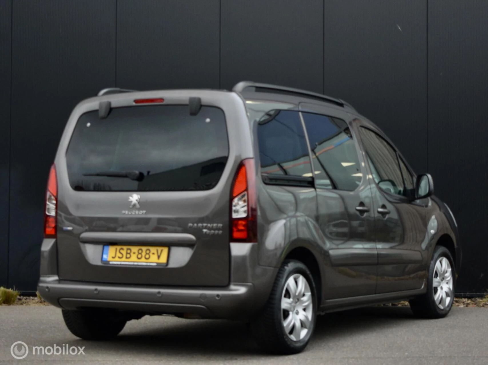 Hoofdafbeelding Peugeot Partner