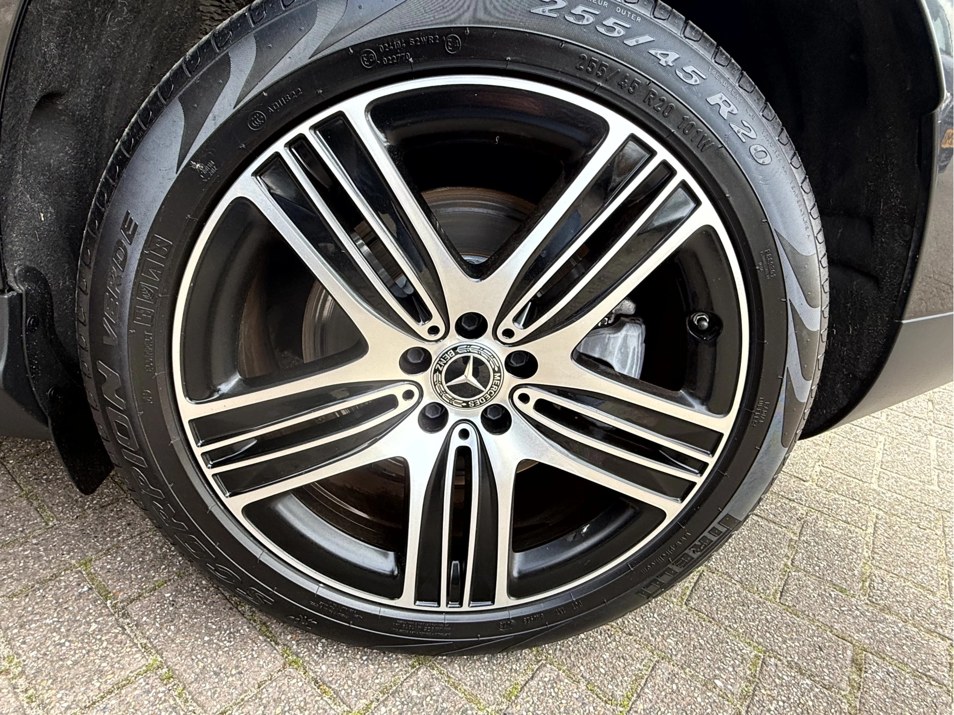 Hoofdafbeelding Mercedes-Benz EQC