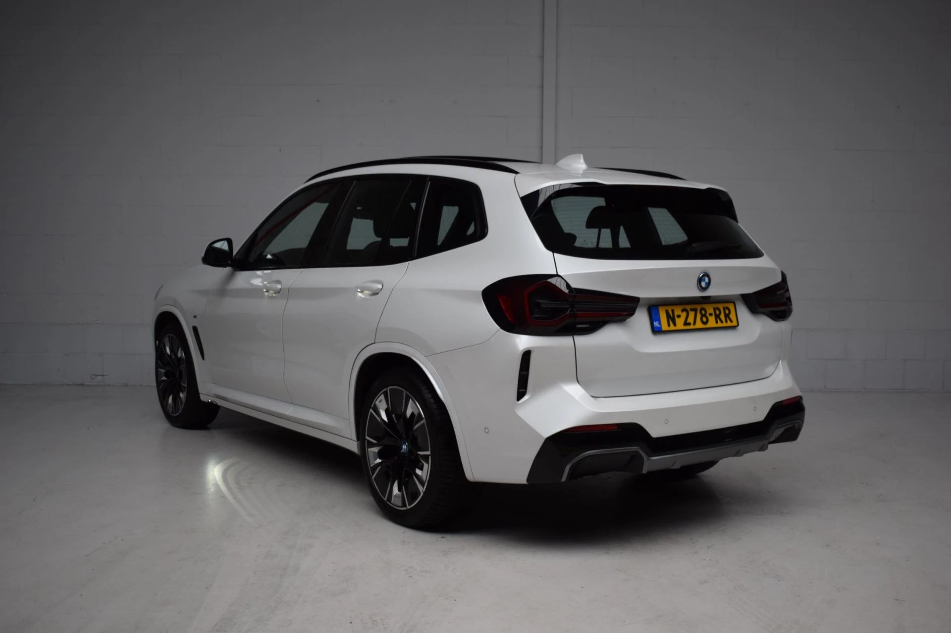 Hoofdafbeelding BMW iX3