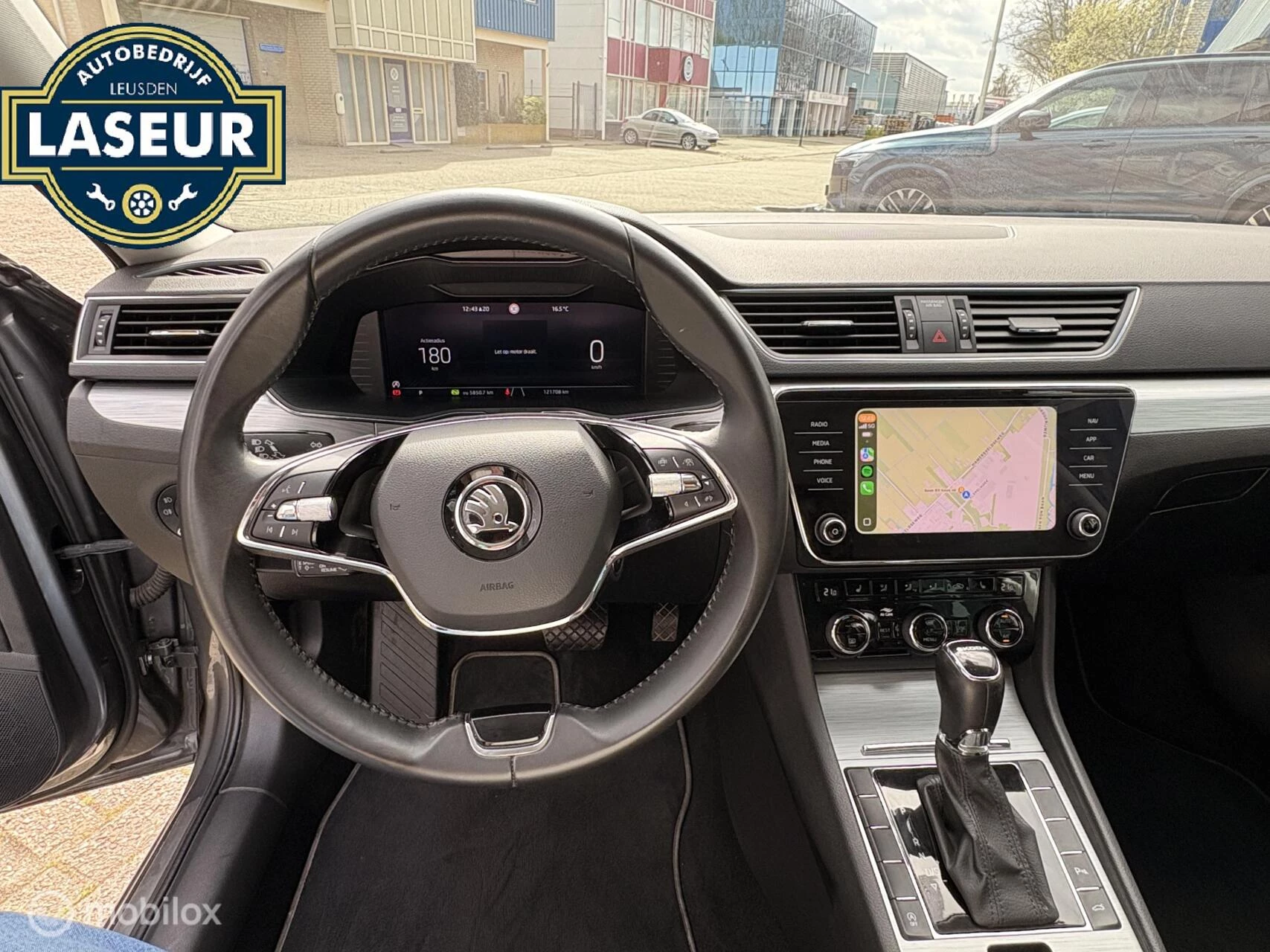 Hoofdafbeelding Škoda Superb