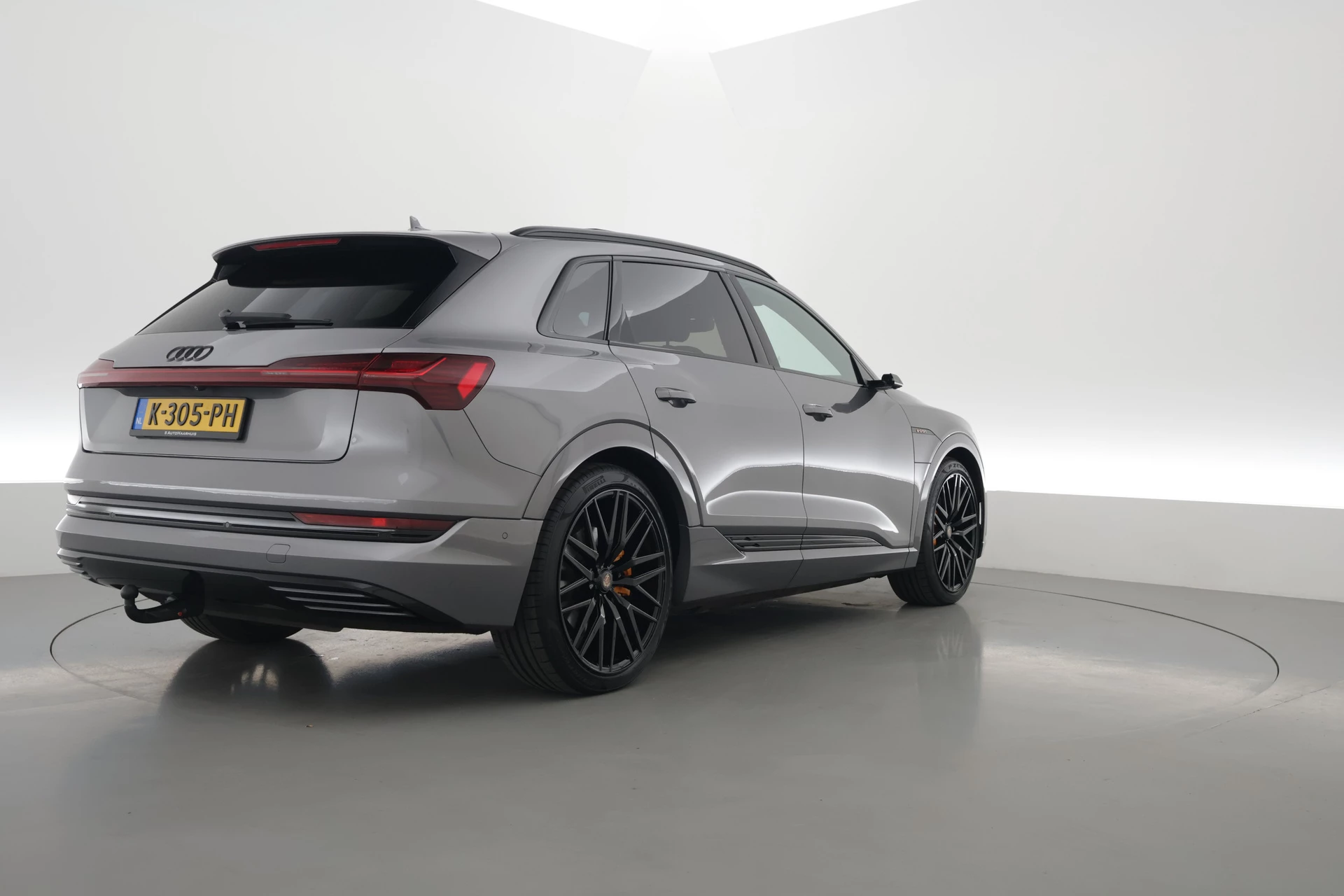 Hoofdafbeelding Audi e-tron