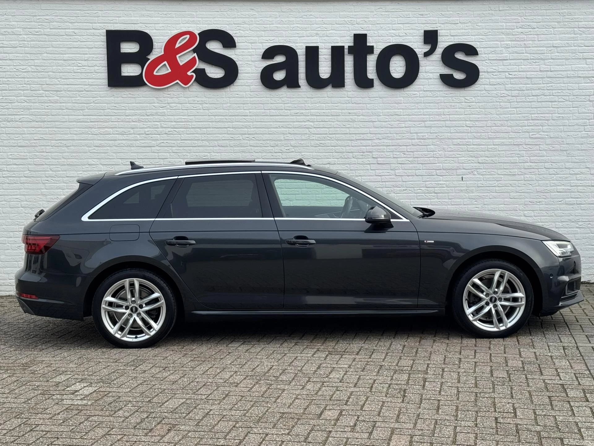 Hoofdafbeelding Audi A4
