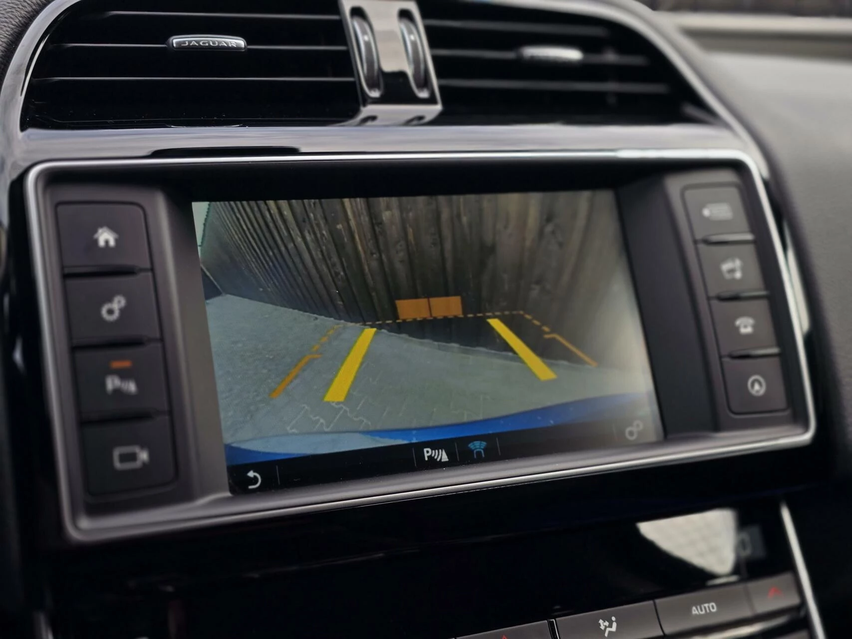Hoofdafbeelding Jaguar XE