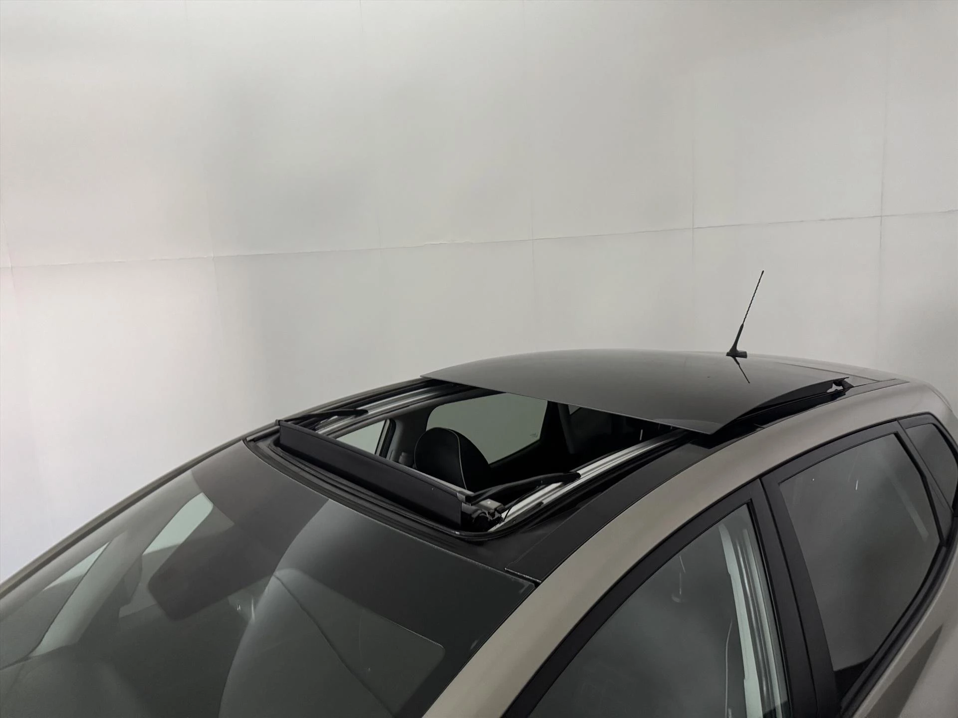 Hoofdafbeelding Kia Venga