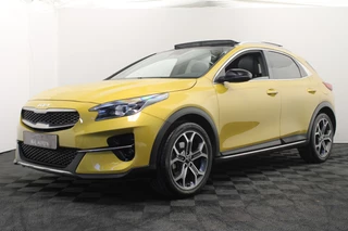 Hoofdafbeelding Kia XCeed Kia XCeed 1.6 CRDi MHEV DynamicPlusLine |Pano|