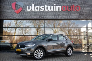 Volkswagen T-Roc 1.5 TSI Sport , Adap. cruise, Trekhaak, Carplay,