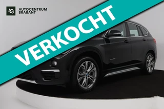BMW X1 XDrive20i High Executive (PANORAMADAK, TREKHAAK, STOELVERWARMING, ACHTERUITRIJCAMERA, HEAD-UP, DEALER ONDERHOUDEN)