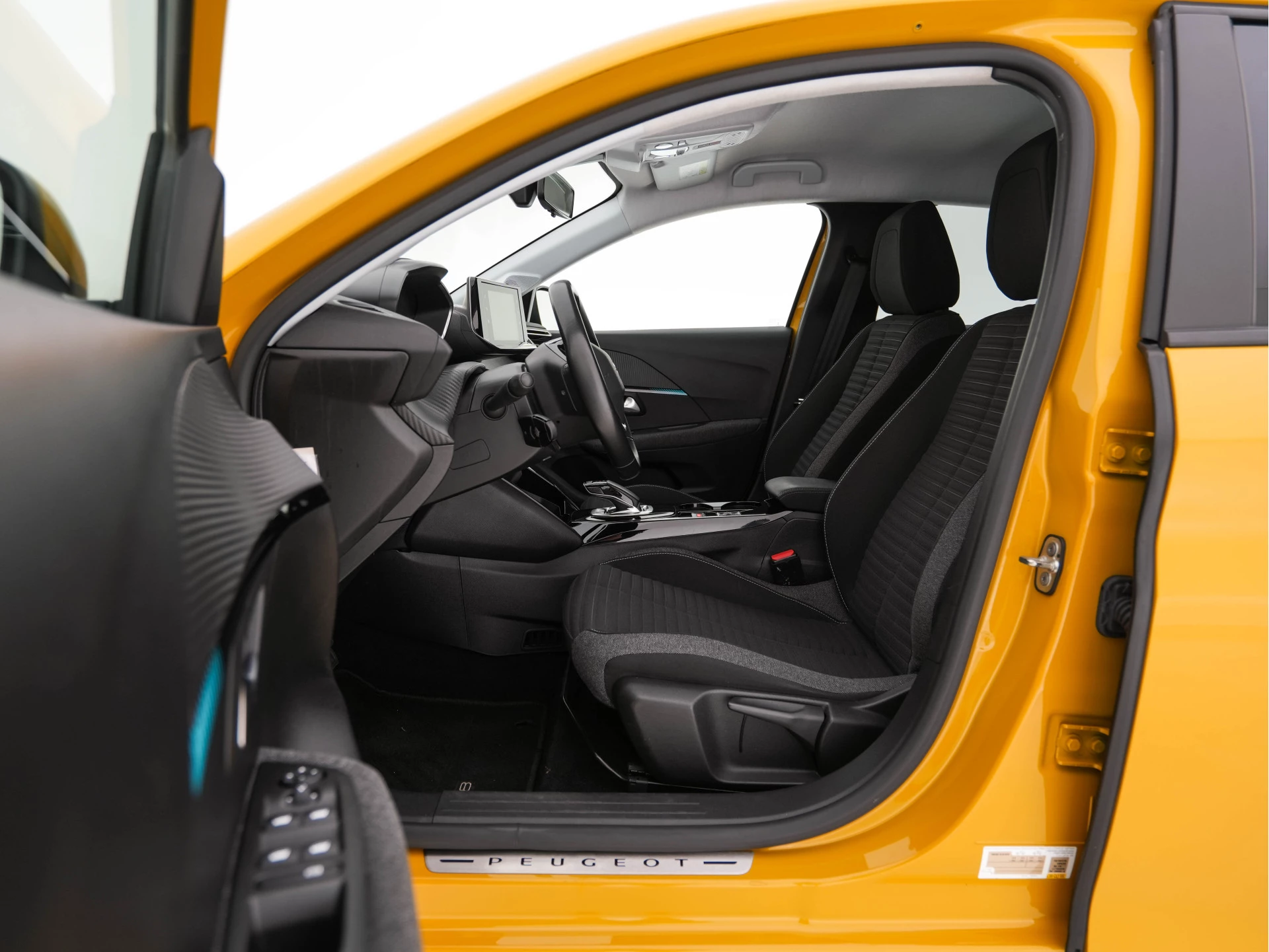 Hoofdafbeelding Peugeot e-208