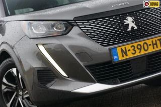 Hoofdafbeelding Peugeot 2008 Peugeot 2008 1.2 PureTech Allure Pack - Gris Platinium - i-Cockpit/Carplay/Mirrorscreen