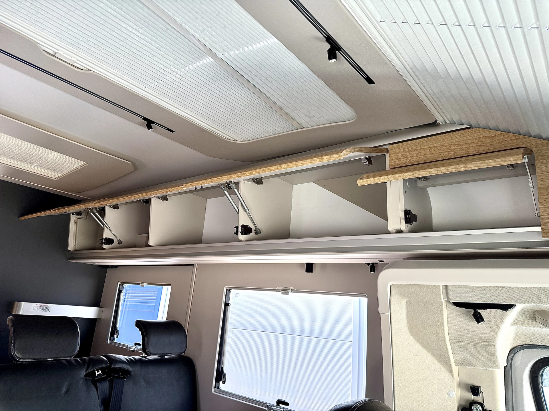 Hoofdafbeelding Adria CORAL 670 SL