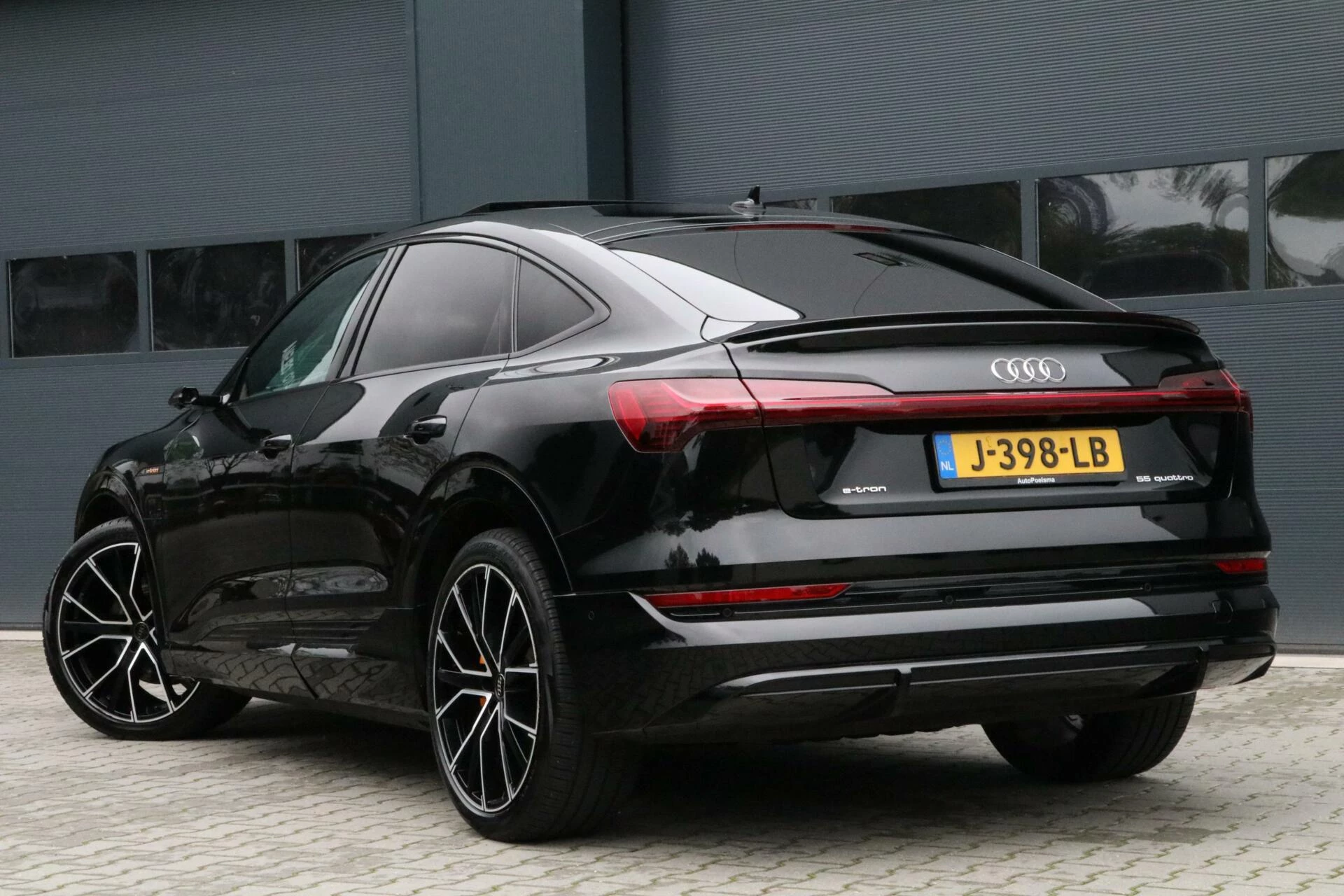 Hoofdafbeelding Audi e-tron