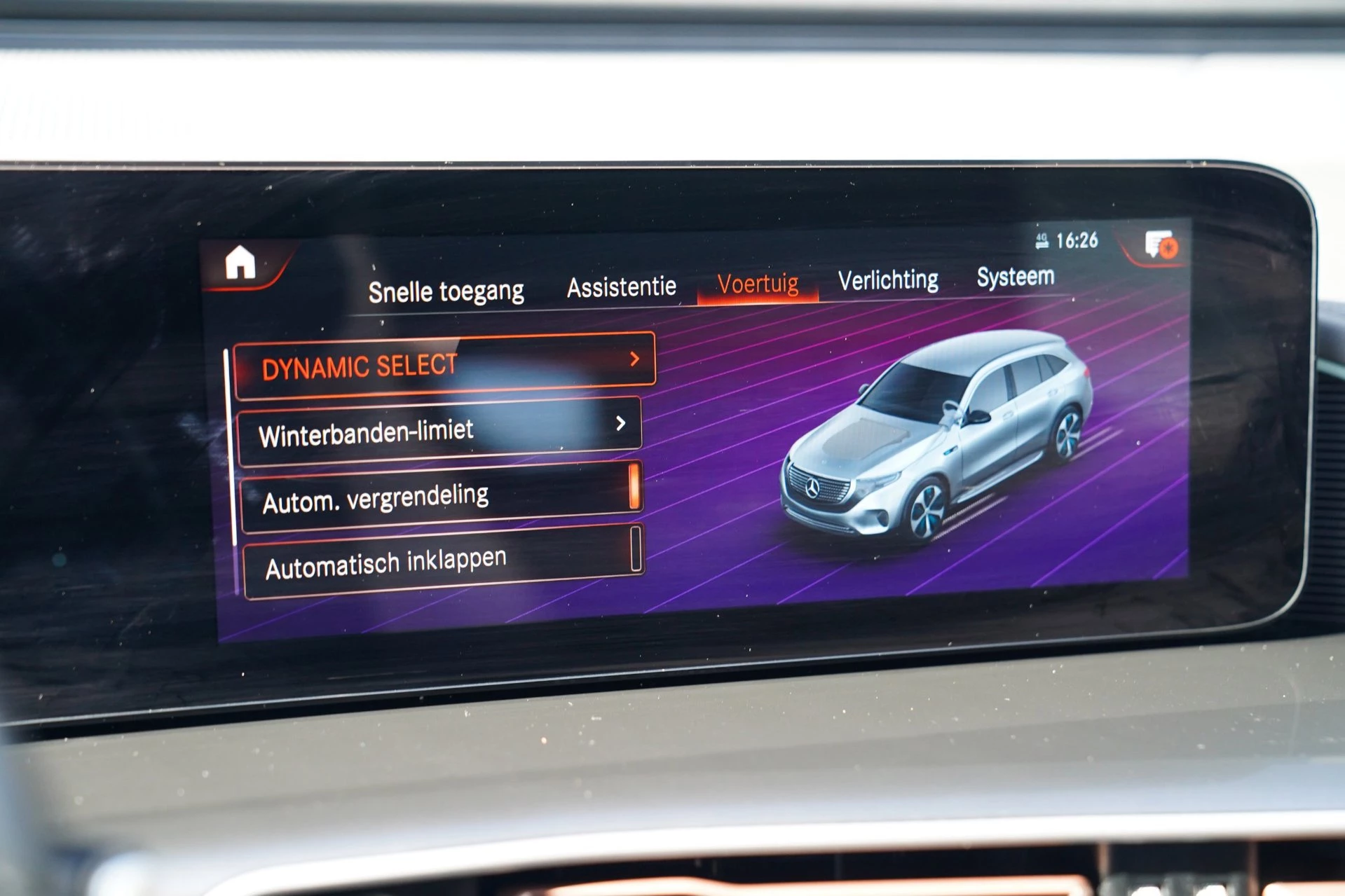 Hoofdafbeelding Mercedes-Benz EQC