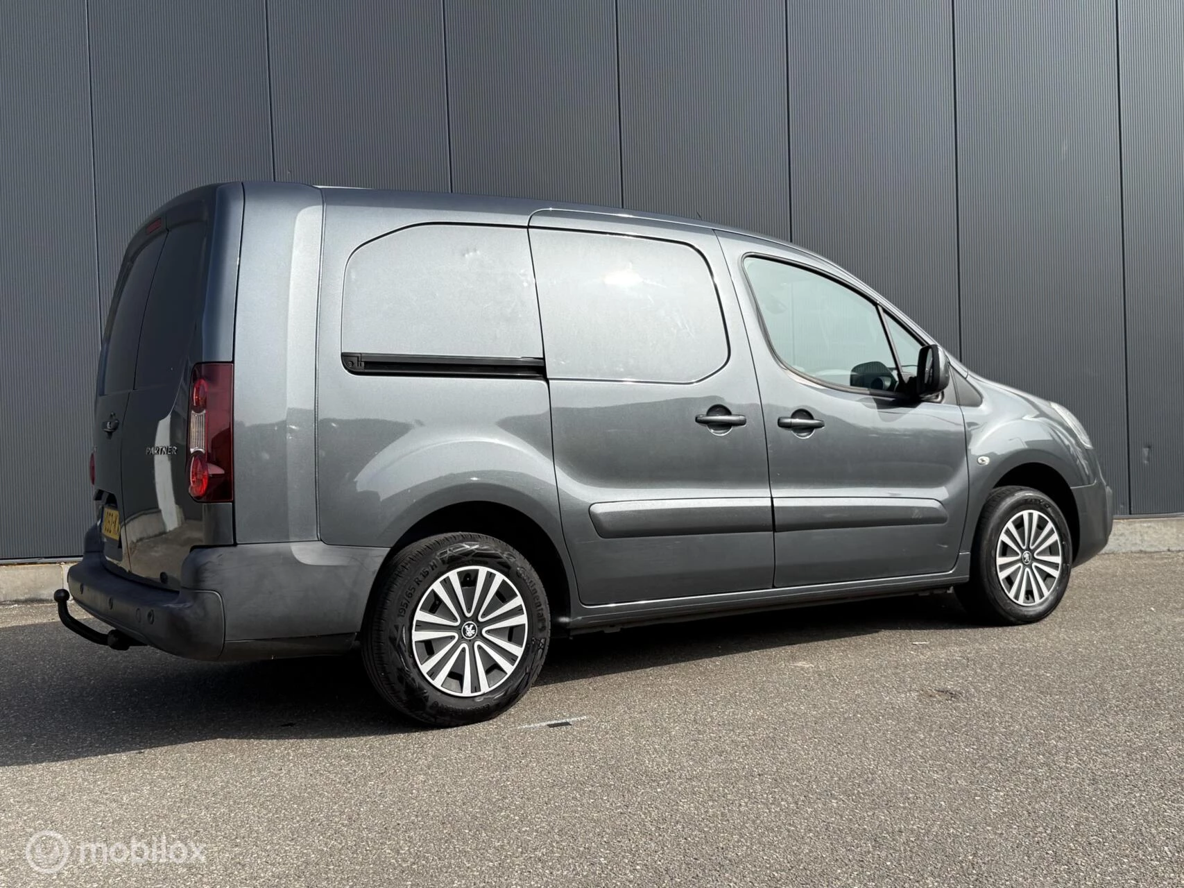 Hoofdafbeelding Peugeot Partner