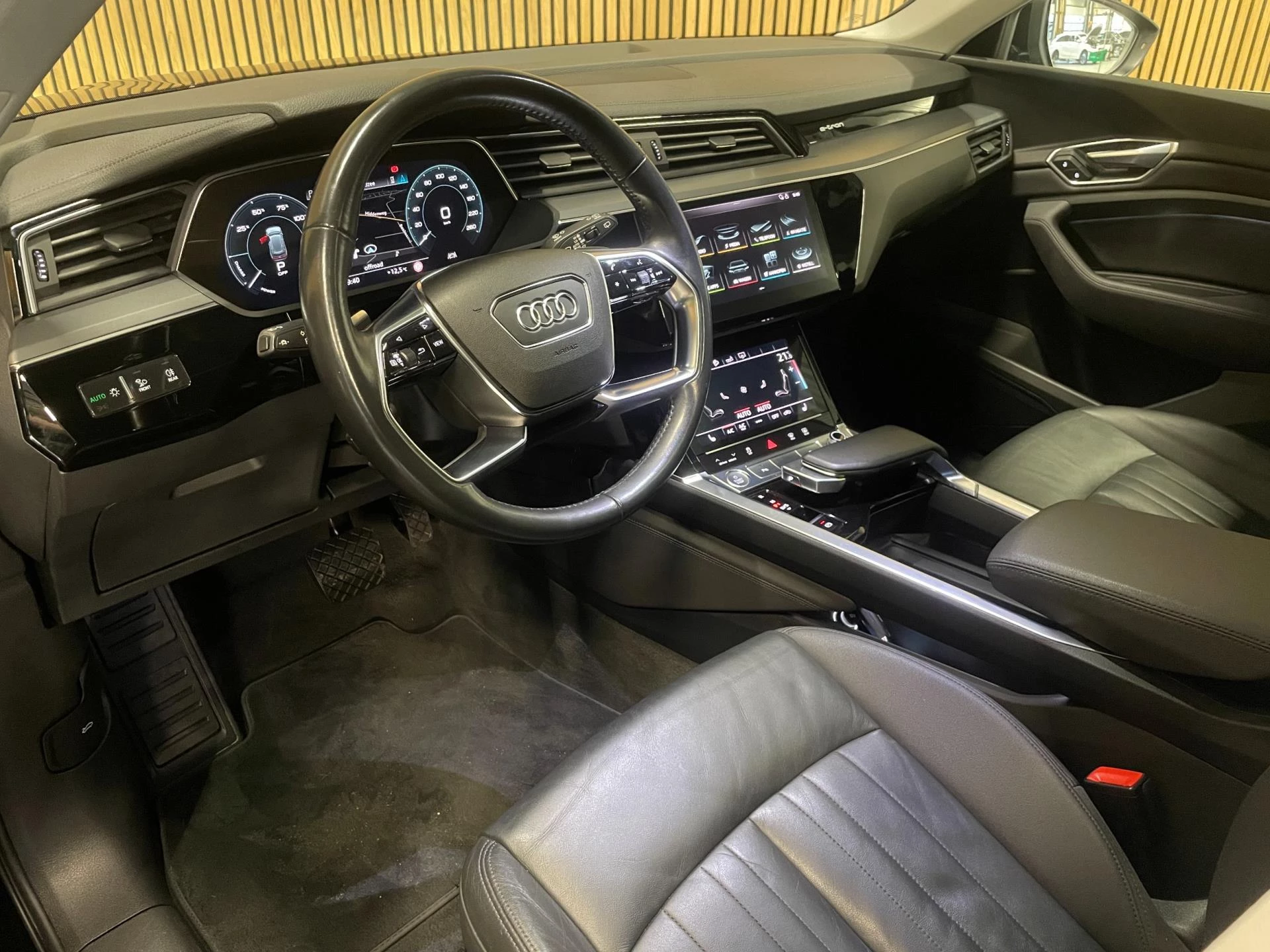 Hoofdafbeelding Audi e-tron