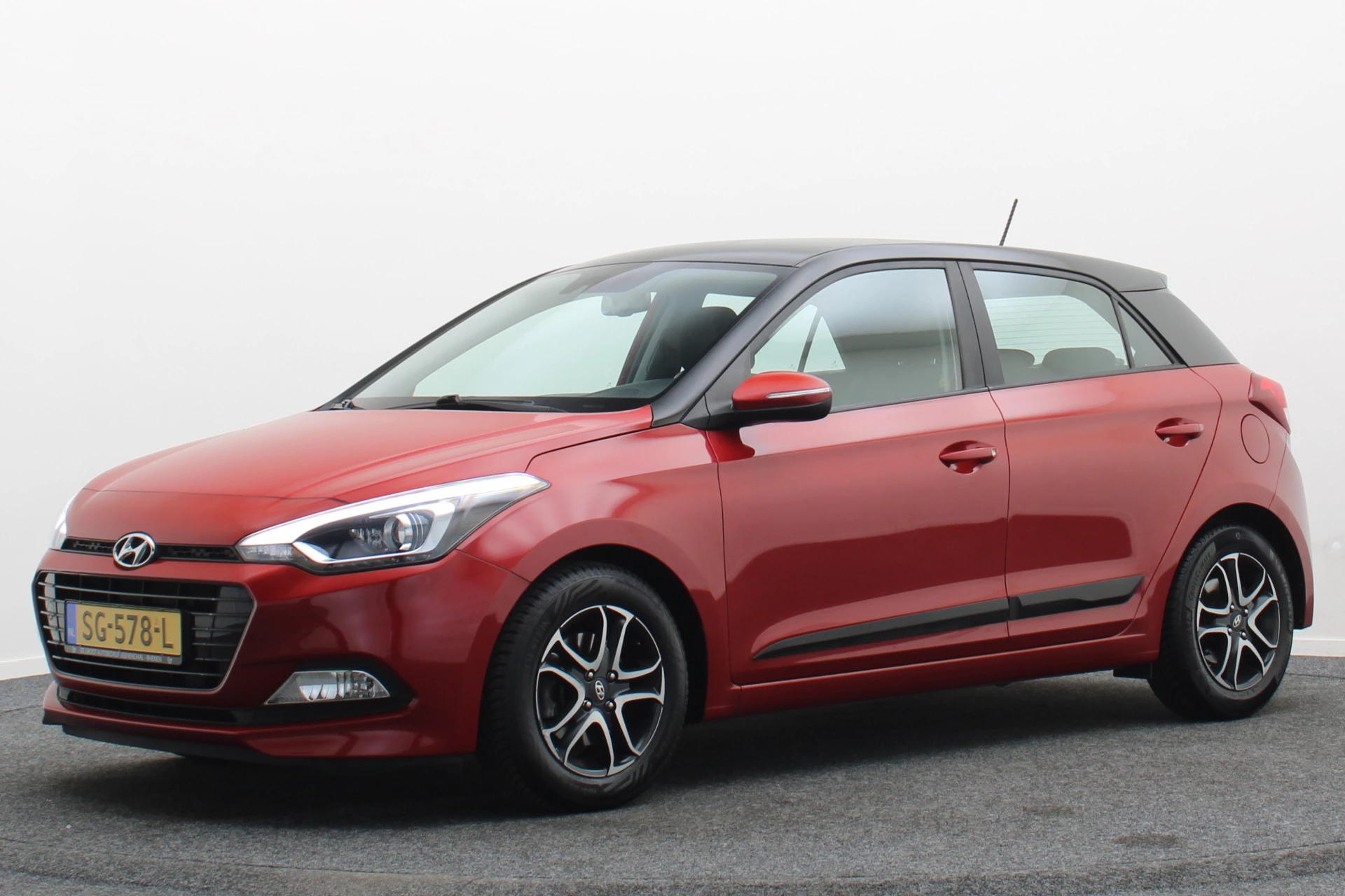 Hoofdafbeelding Hyundai i20