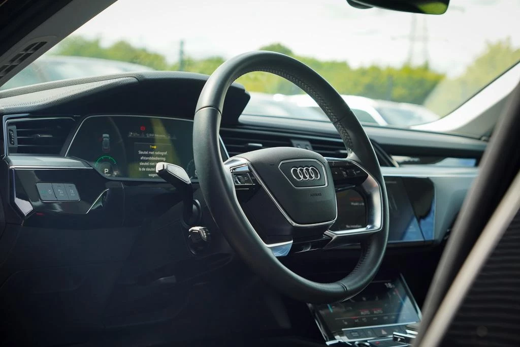 Hoofdafbeelding Audi e-tron