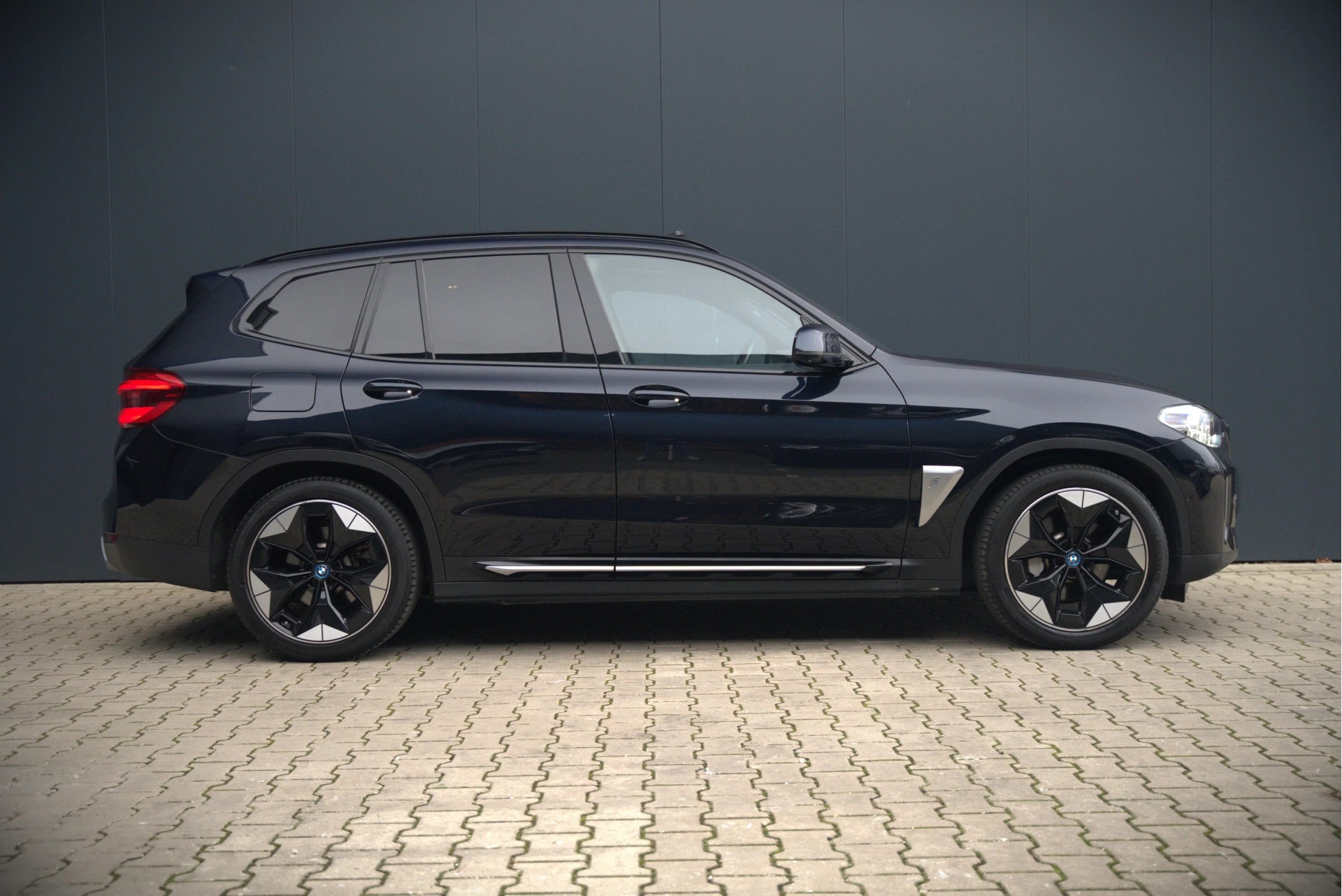Hoofdafbeelding BMW iX3