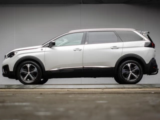 Peugeot 5008 1.2 PureTech Allure Sport (APPLE CARPLAY,NAVI,LED,CAMERA,360 VIEW,LEDER,GETINT,CRUISE,CLIMATE,SPORTSTOELEN,LM VELGEN)
