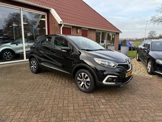 Hoofdafbeelding Renault Captur Renault Captur 0.9 TCE LIMITED PRACHTIGE HOOG ZITTER!