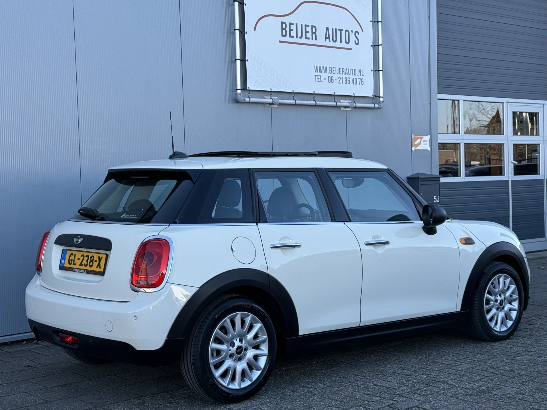 Hoofdafbeelding MINI One